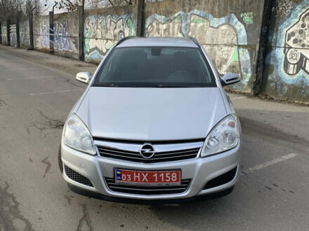 Серый Опель Астра, объемом двигателя 1.6 л и пробегом 205 тыс. км за 5400 $, фото 1 на Automoto.ua