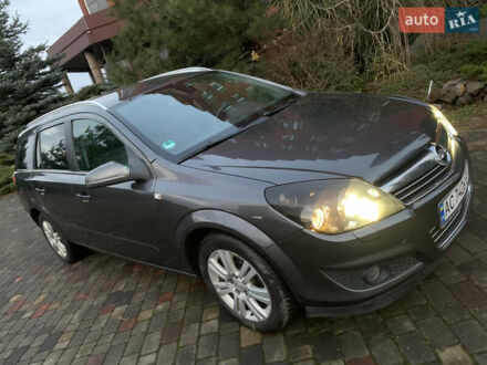 Сірий Опель Астра, об'ємом двигуна 1.69 л та пробігом 294 тис. км за 5000 $, фото 1 на Automoto.ua