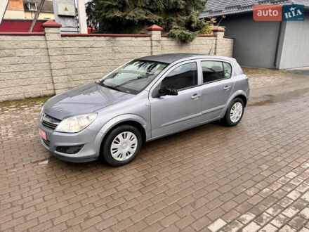 Опель Астра 2009 в Луцке на Automoto.ua Серый Опель Астра, объемом двигателя 0 л и пробегом 228 тыс. км за 4200 $, фото 1 на Automoto.ua