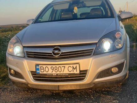 Серый Опель Астра, объемом двигателя 1.7 л и пробегом 298 тыс. км за 5300 $, фото 1 на Automoto.ua