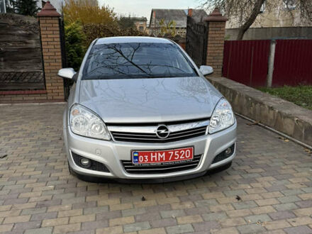 Сірий Опель Астра, об'ємом двигуна 1.7 л та пробігом 254 тис. км за 6800 $, фото 1 на Automoto.ua