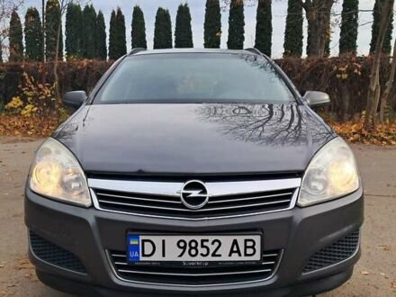 Серый Опель Астра, объемом двигателя 1.6 л и пробегом 220 тыс. км за 4700 $, фото 1 на Automoto.ua