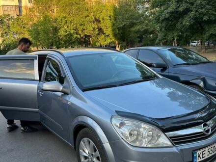 Опель Астра 2009 в Днепре (Днепропетровске) на Automoto.ua Серый Опель Астра, объемом двигателя 1.7 л и пробегом 240 тыс. км за 4700 $, фото 1 на Automoto.ua