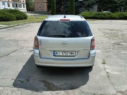 Серый Опель Астра, объемом двигателя 1.7 л и пробегом 350 тыс. км за 5500 $, фото 1 на Automoto.ua