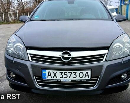 Серый Опель Астра, объемом двигателя 1.6 л и пробегом 207 тыс. км за 5400 $, фото 1 на Automoto.ua