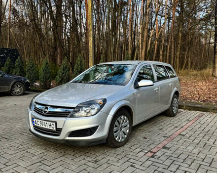 Серый Опель Астра, объемом двигателя 1.6 л и пробегом 260 тыс. км за 4750 $, фото 1 на Automoto.ua