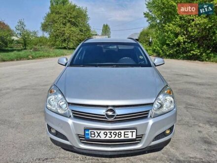 Серый Опель Астра, объемом двигателя 1.6 л и пробегом 270 тыс. км за 5400 $, фото 1 на Automoto.ua