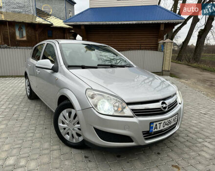 Серый Опель Астра, объемом двигателя 1.25 л и пробегом 194 тыс. км за 3700 $, фото 1 на Automoto.ua