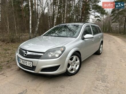 Серый Опель Астра, объемом двигателя 1.69 л и пробегом 280 тыс. км за 4599 $, фото 1 на Automoto.ua