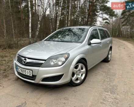 Серый Опель Астра, объемом двигателя 1.69 л и пробегом 280 тыс. км за 4599 $, фото 1 на Automoto.ua