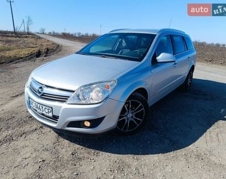 Серый Опель Астра, объемом двигателя 1.7 л и пробегом 250 тыс. км за 5600 $, фото 1 на Automoto.ua