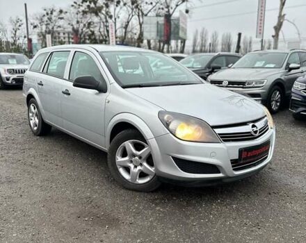 Серый Опель Астра, объемом двигателя 1.7 л и пробегом 252 тыс. км за 3500 $, фото 1 на Automoto.ua