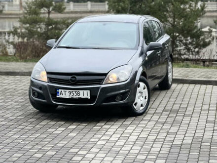 Серый Опель Астра, объемом двигателя 1.3 л и пробегом 305 тыс. км за 4800 $, фото 1 на Automoto.ua