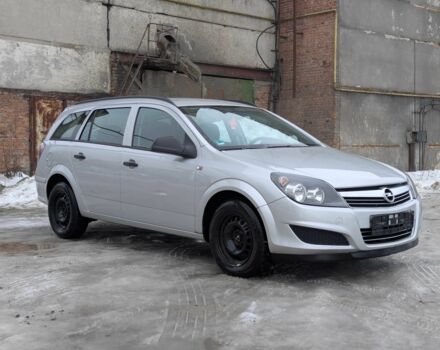 Серый Опель Астра, объемом двигателя 1.7 л и пробегом 250 тыс. км за 2299 $, фото 1 на Automoto.ua