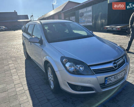 Серый Опель Астра, объемом двигателя 1.7 л и пробегом 295 тыс. км за 5500 $, фото 1 на Automoto.ua
