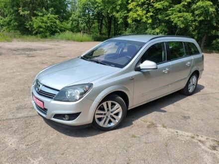 Опель Астра 2010 в Чернигове на Automoto.ua Серый Опель Астра, объемом двигателя 1.6 л и пробегом 189 тыс. км за 5950 $, фото 1 на Automoto.ua