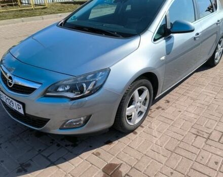 Серый Опель Астра, объемом двигателя 1.4 л и пробегом 172 тыс. км за 8000 $, фото 1 на Automoto.ua