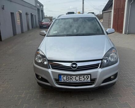 Серый Опель Астра, объемом двигателя 1.7 л и пробегом 150 тыс. км за 1129 $, фото 1 на Automoto.ua