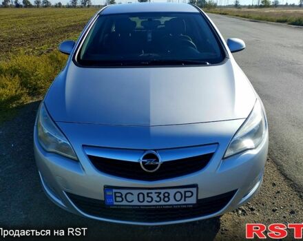 Серый Опель Астра, объемом двигателя 1.4 л и пробегом 246 тыс. км за 5950 $, фото 1 на Automoto.ua