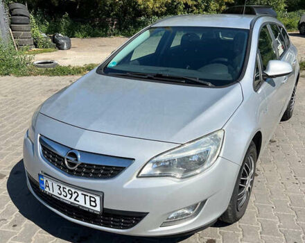 Серый Опель Астра, объемом двигателя 1.4 л и пробегом 273 тыс. км за 6000 $, фото 1 на Automoto.ua