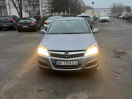 Сірий Опель Астра, об'ємом двигуна 1.7 л та пробігом 220 тис. км за 5000 $, фото 1 на Automoto.ua