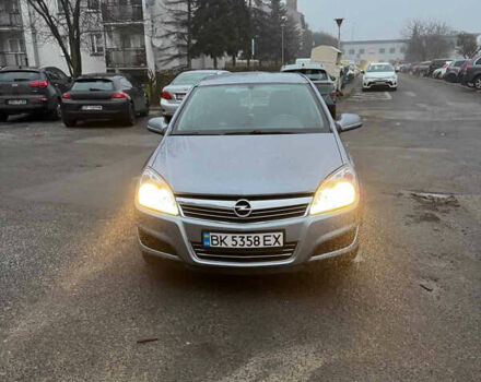 Серый Опель Астра, объемом двигателя 1.7 л и пробегом 220 тыс. км за 5000 $, фото 1 на Automoto.ua