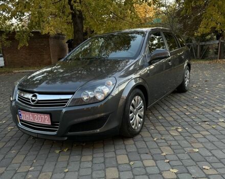 Опель Астра 2010 в Луцке на Automoto.ua Серый Опель Астра, объемом двигателя 1.6 л и пробегом 172 тыс. км за 5900 $, фото 1 на Automoto.ua