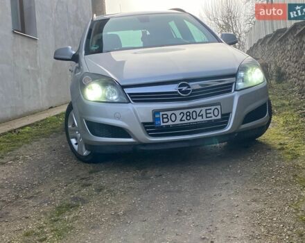 Серый Опель Астра, объемом двигателя 1.7 л и пробегом 250 тыс. км за 5700 $, фото 1 на Automoto.ua