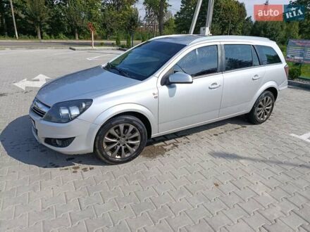 Опель Астра 2010 в Самборе на Automoto.ua Серый Опель Астра, объемом двигателя 1.7 л и пробегом 260 тыс. км за 2380 $, фото 1 на Automoto.ua