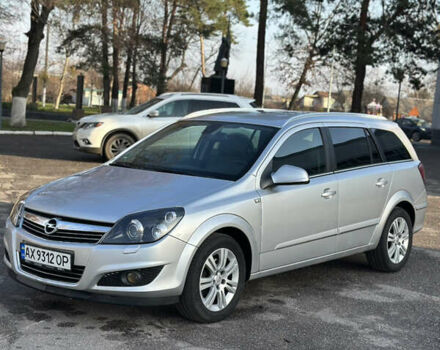 Серый Опель Астра, объемом двигателя 1.6 л и пробегом 245 тыс. км за 5800 $, фото 1 на Automoto.ua