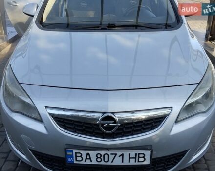 Серый Опель Астра, объемом двигателя 1.69 л и пробегом 240 тыс. км за 3500 $, фото 1 на Automoto.ua