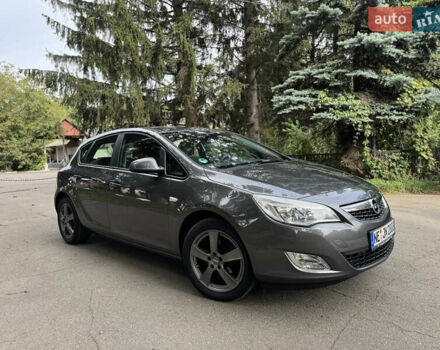 Серый Опель Астра, объемом двигателя 1.6 л и пробегом 187 тыс. км за 7200 $, фото 1 на Automoto.ua