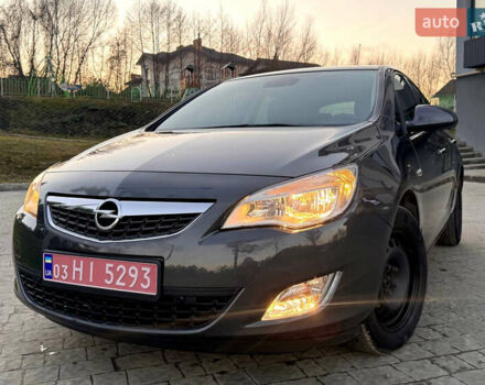 Серый Опель Астра, объемом двигателя 1.6 л и пробегом 124 тыс. км за 8800 $, фото 1 на Automoto.ua