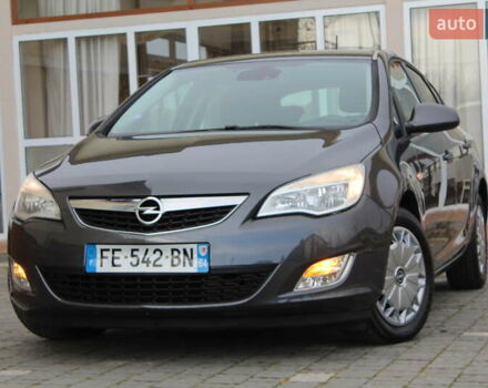 Серый Опель Астра, объемом двигателя 1.6 л и пробегом 193 тыс. км за 5890 $, фото 1 на Automoto.ua