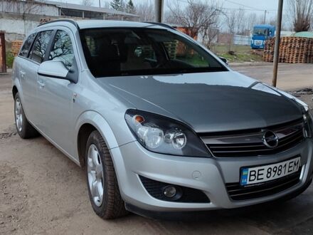 Серый Опель Астра, объемом двигателя 1.7 л и пробегом 300 тыс. км за 6000 $, фото 1 на Automoto.ua