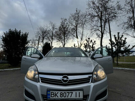 Серый Опель Астра, объемом двигателя 1.69 л и пробегом 320 тыс. км за 5800 $, фото 1 на Automoto.ua