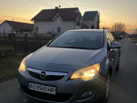 Опель Астра 2010 у Ужгороді на Automoto.ua Сірий Опель Астра, об'ємом двигуна 1.4 л та пробігом 110 тис. км за 7800 $, фото 1 на Automoto.ua