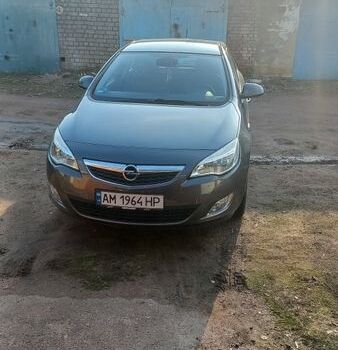 Серый Опель Астра, объемом двигателя 1.6 л и пробегом 202 тыс. км за 6200 $, фото 1 на Automoto.ua