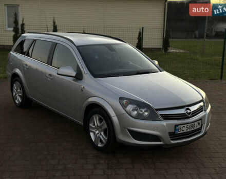 Серый Опель Астра, объемом двигателя 1.69 л и пробегом 245 тыс. км за 5800 $, фото 1 на Automoto.ua