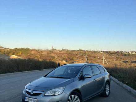 Опель Астра 2011 у Рівному на Automoto.ua Сірий Опель Астра, об'ємом двигуна 1.96 л та пробігом 260 тис. км за 5799 $, фото 1 на Automoto.ua