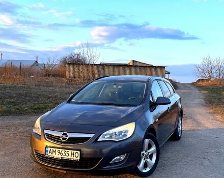 Сірий Опель Астра, об'ємом двигуна 1.7 л та пробігом 261 тис. км за 6000 $, фото 1 на Automoto.ua