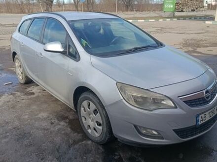 Серый Опель Астра, объемом двигателя 1.7 л и пробегом 212 тыс. км за 4999 $, фото 1 на Automoto.ua