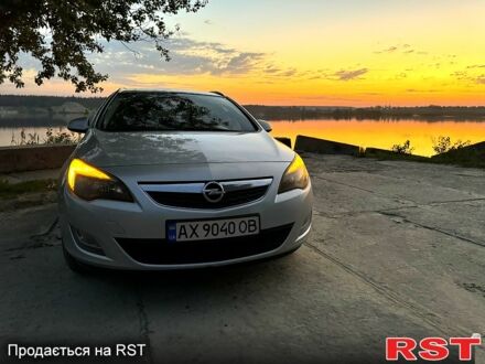 Серый Опель Астра, объемом двигателя 1.7 л и пробегом 223 тыс. км за 7300 $, фото 1 на Automoto.ua