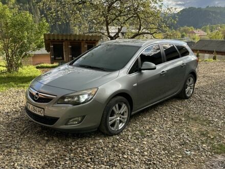 Опель Астра 2011 у Верховине на Automoto.ua Сірий Опель Астра, об'ємом двигуна 2 л та пробігом 370 тис. км за 6100 $, фото 1 на Automoto.ua