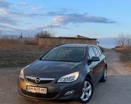 Серый Опель Астра, объемом двигателя 1.69 л и пробегом 261 тыс. км за 6000 $, фото 1 на Automoto.ua