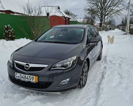 Серый Опель Астра, объемом двигателя 0 л и пробегом 245 тыс. км за 8850 $, фото 1 на Automoto.ua