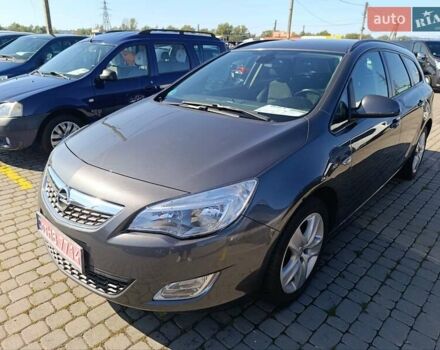 Серый Опель Астра, объемом двигателя 1.7 л и пробегом 196 тыс. км за 7100 $, фото 1 на Automoto.ua