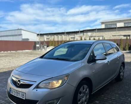 Серый Опель Астра, объемом двигателя 1.3 л и пробегом 308 тыс. км за 5250 $, фото 1 на Automoto.ua