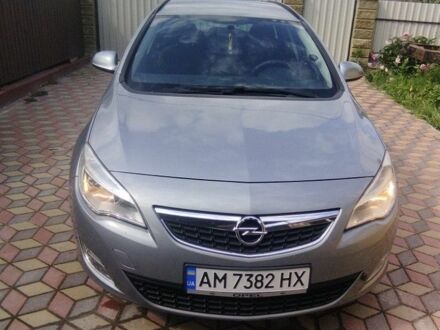 Опель Астра 2011 в Житомире на Automoto.ua Серый Опель Астра, объемом двигателя 1.7 л и пробегом 237 тыс. км за 6500 $, фото 1 на Automoto.ua