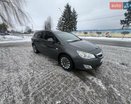 Серый Опель Астра, объемом двигателя 1.69 л и пробегом 330 тыс. км за 5900 $, фото 1 на Automoto.ua